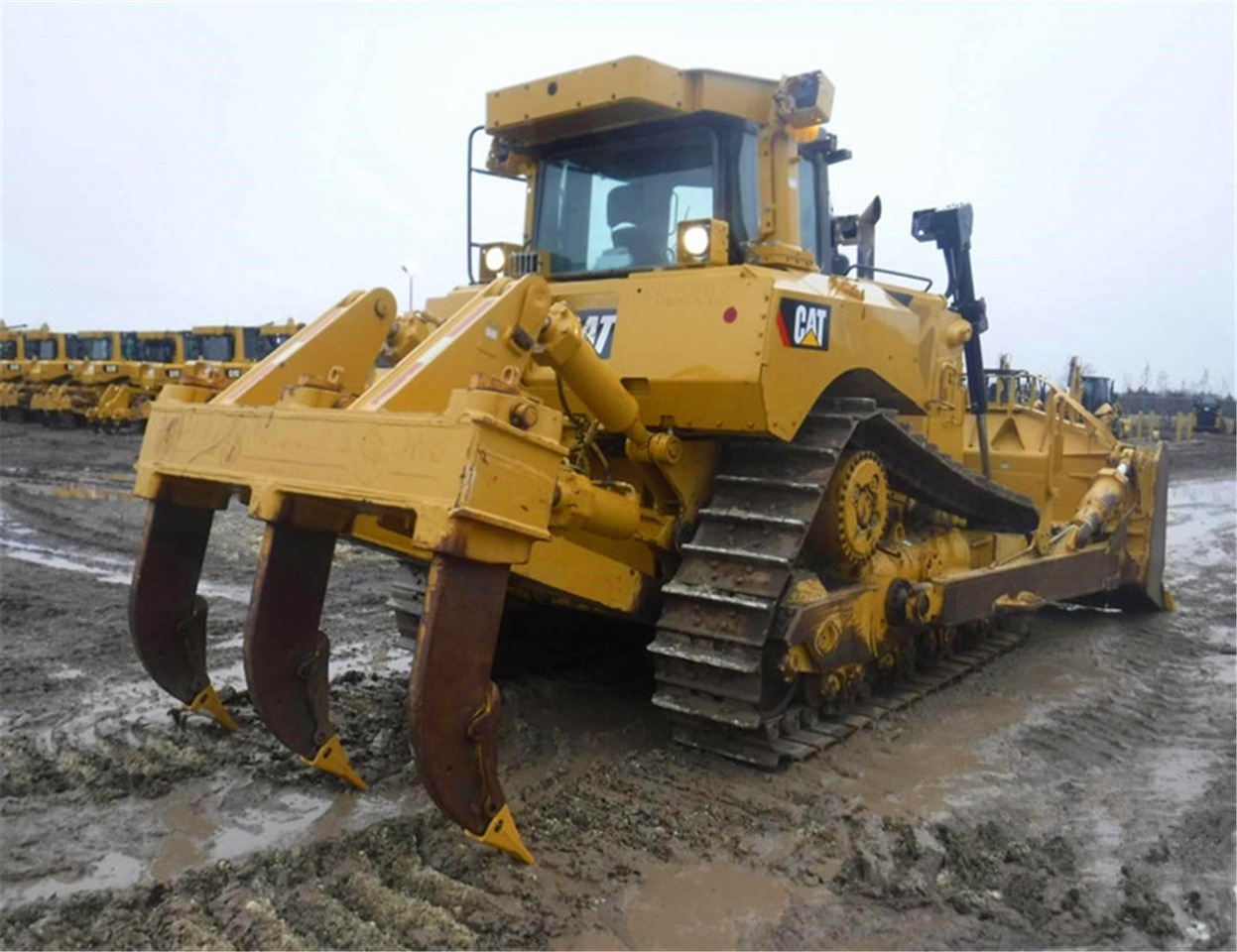 CATERPILLAR D8T - Buldozers: foto 1 CATERPILLAR D8T - Buldozers: foto 1