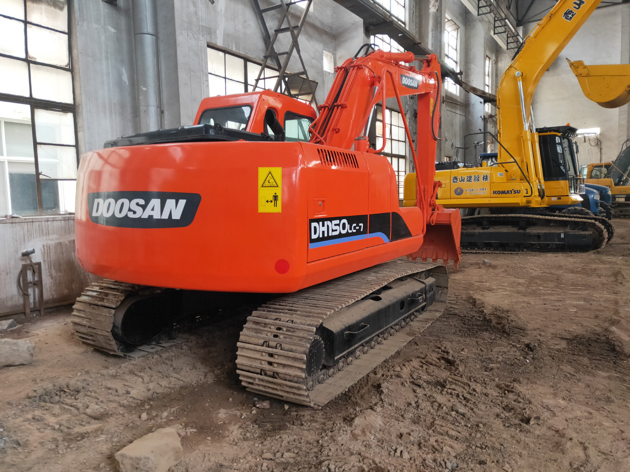 DOOSAN DH150LC-7 - Kāpurķēžu ekskavators: foto 3 DOOSAN DH150LC-7 - Kāpurķēžu ekskavators: foto 3