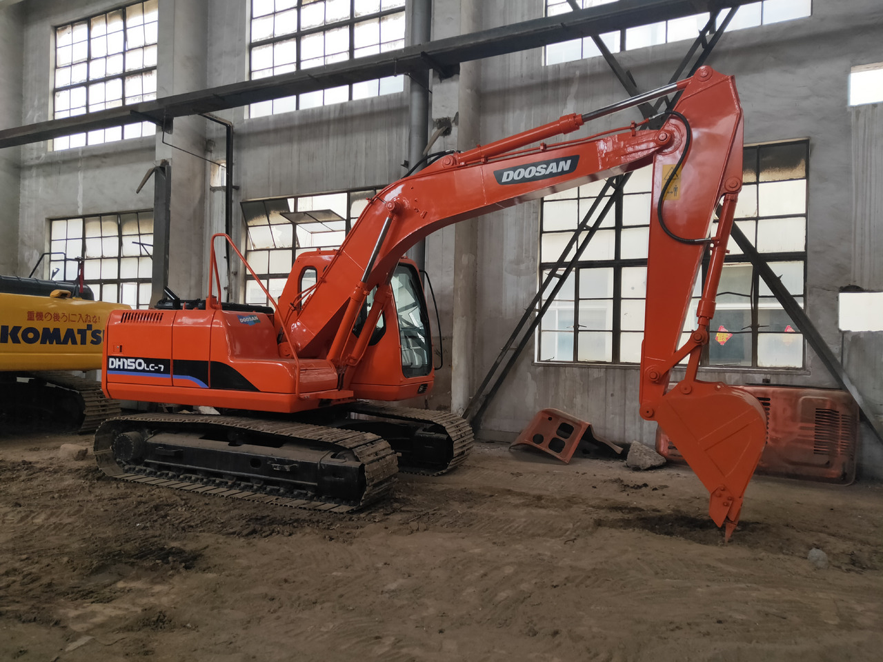DOOSAN DH150LC-7 - Kāpurķēžu ekskavators: foto 2 DOOSAN DH150LC-7 - Kāpurķēžu ekskavators: foto 2