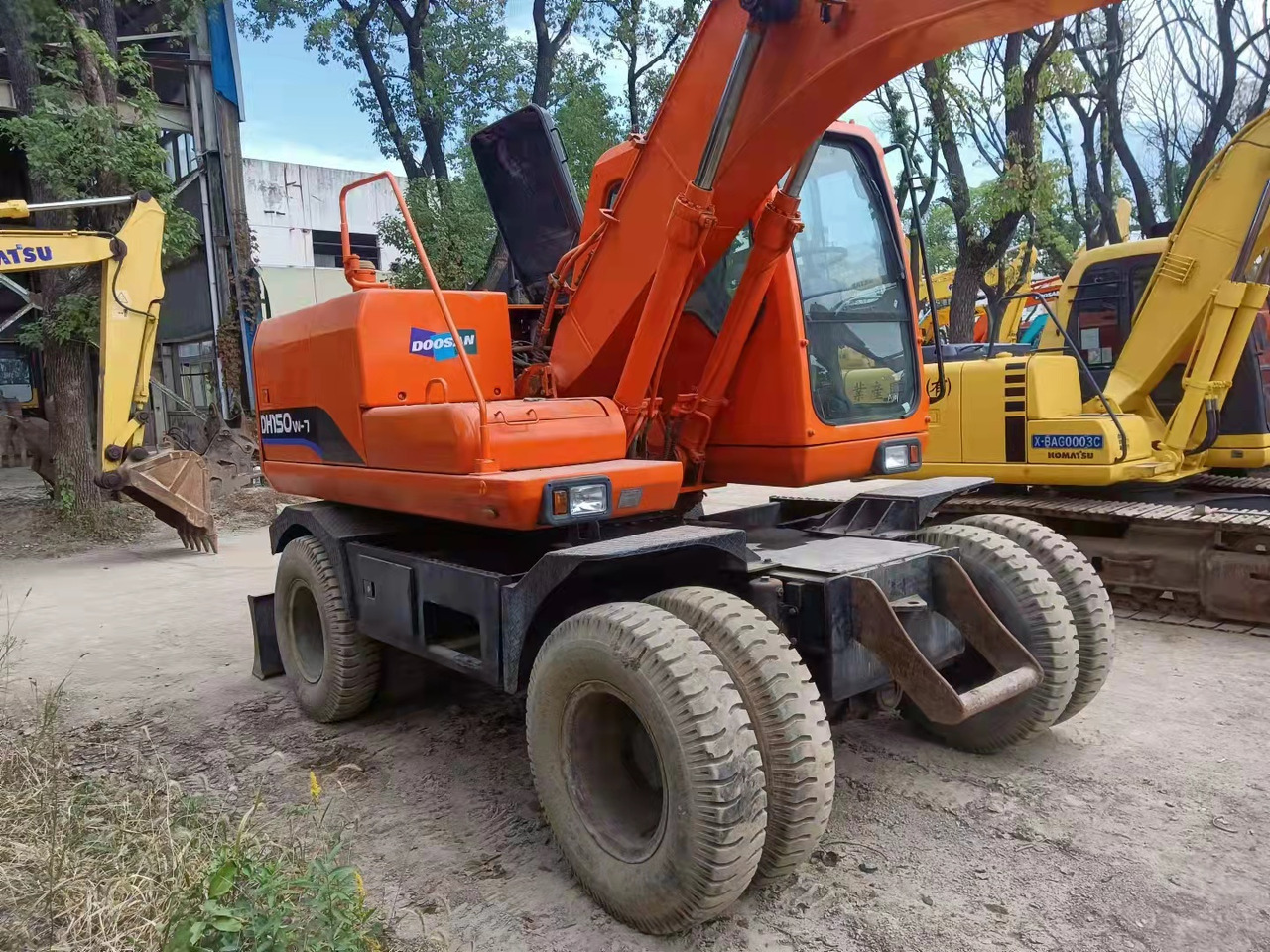 DOOSAN DH150W-7 - Kāpurķēžu ekskavators: foto 3 DOOSAN DH150W-7 - Kāpurķēžu ekskavators: foto 3