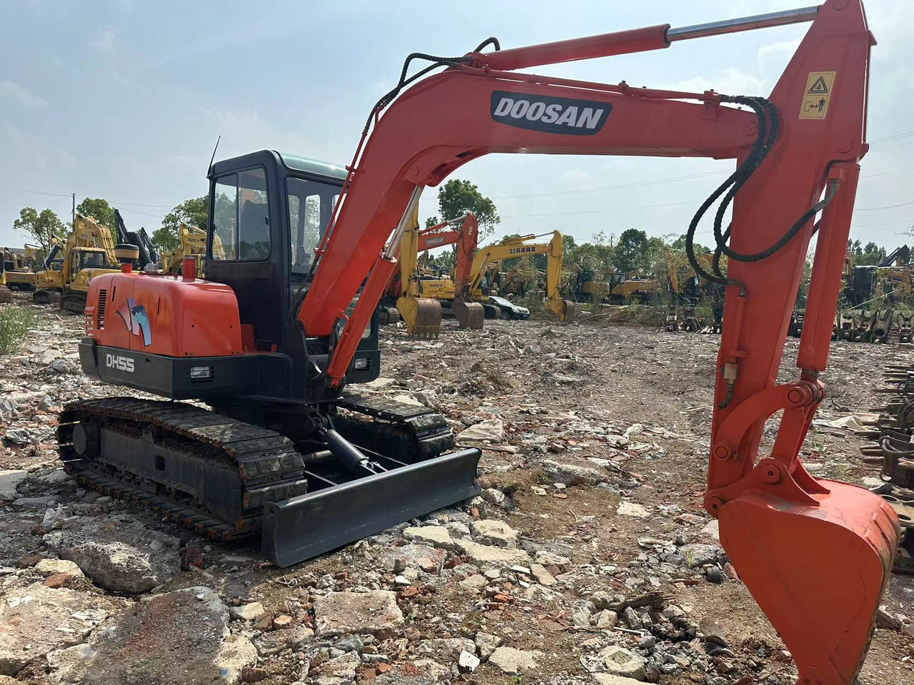 DOOSAN DH55 Mini Excavator 5.5T - Mini-ekskavators: foto 2 DOOSAN DH55 Mini Excavator 5.5T - Mini-ekskavators: foto 2