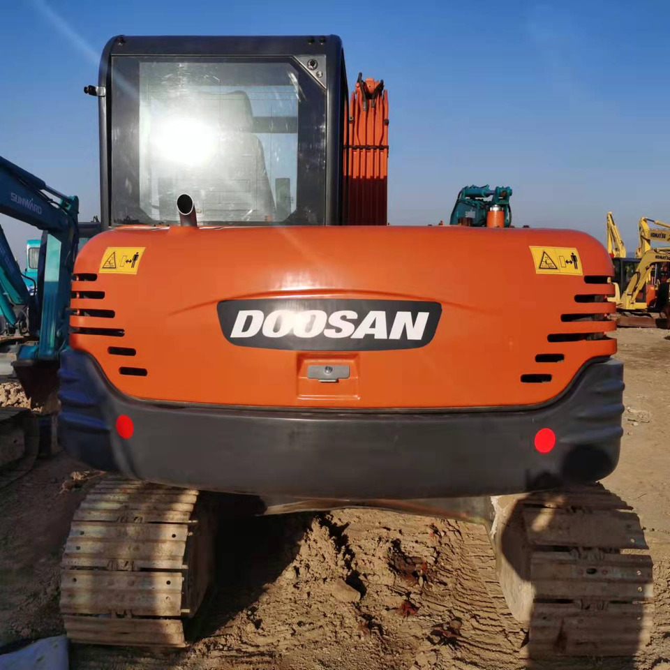 DOOSAN DH80-7 - Kāpurķēžu ekskavators: foto 2 DOOSAN DH80-7 - Kāpurķēžu ekskavators: foto 2