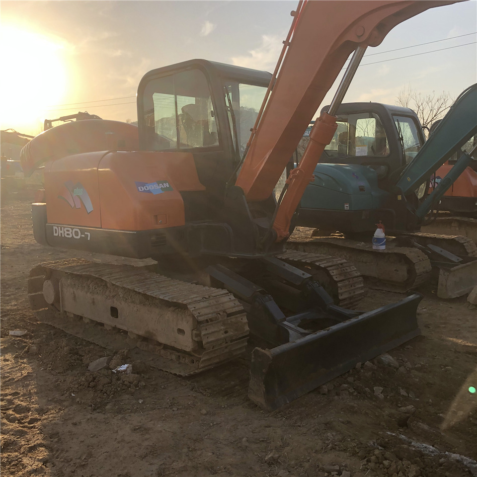 DOOSAN DH80-7 - Kāpurķēžu ekskavators: foto 5 DOOSAN DH80-7 - Kāpurķēžu ekskavators: foto 5