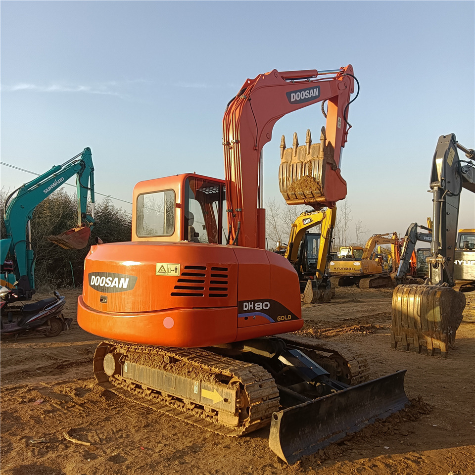 DOOSAN DH80GOLD - Kāpurķēžu ekskavators: foto 2 DOOSAN DH80GOLD - Kāpurķēžu ekskavators: foto 2