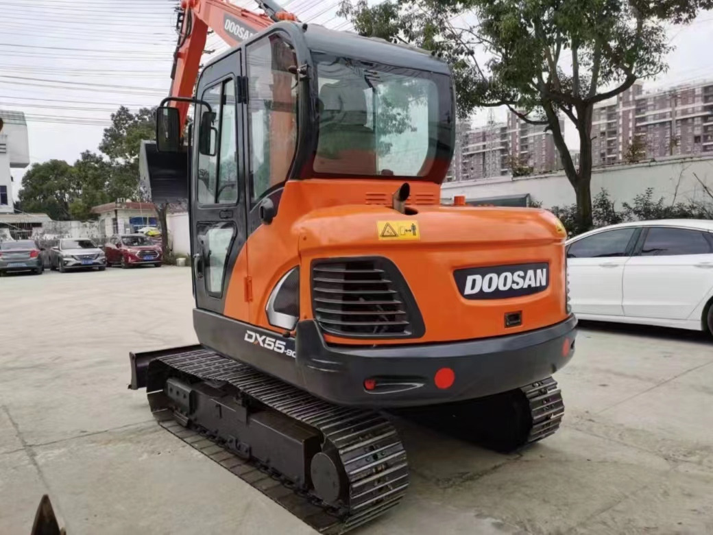 DOOSAN DX 55 Mini excavator - Mini-ekskavators: foto 1 DOOSAN DX 55 Mini excavator - Mini-ekskavators: foto 1