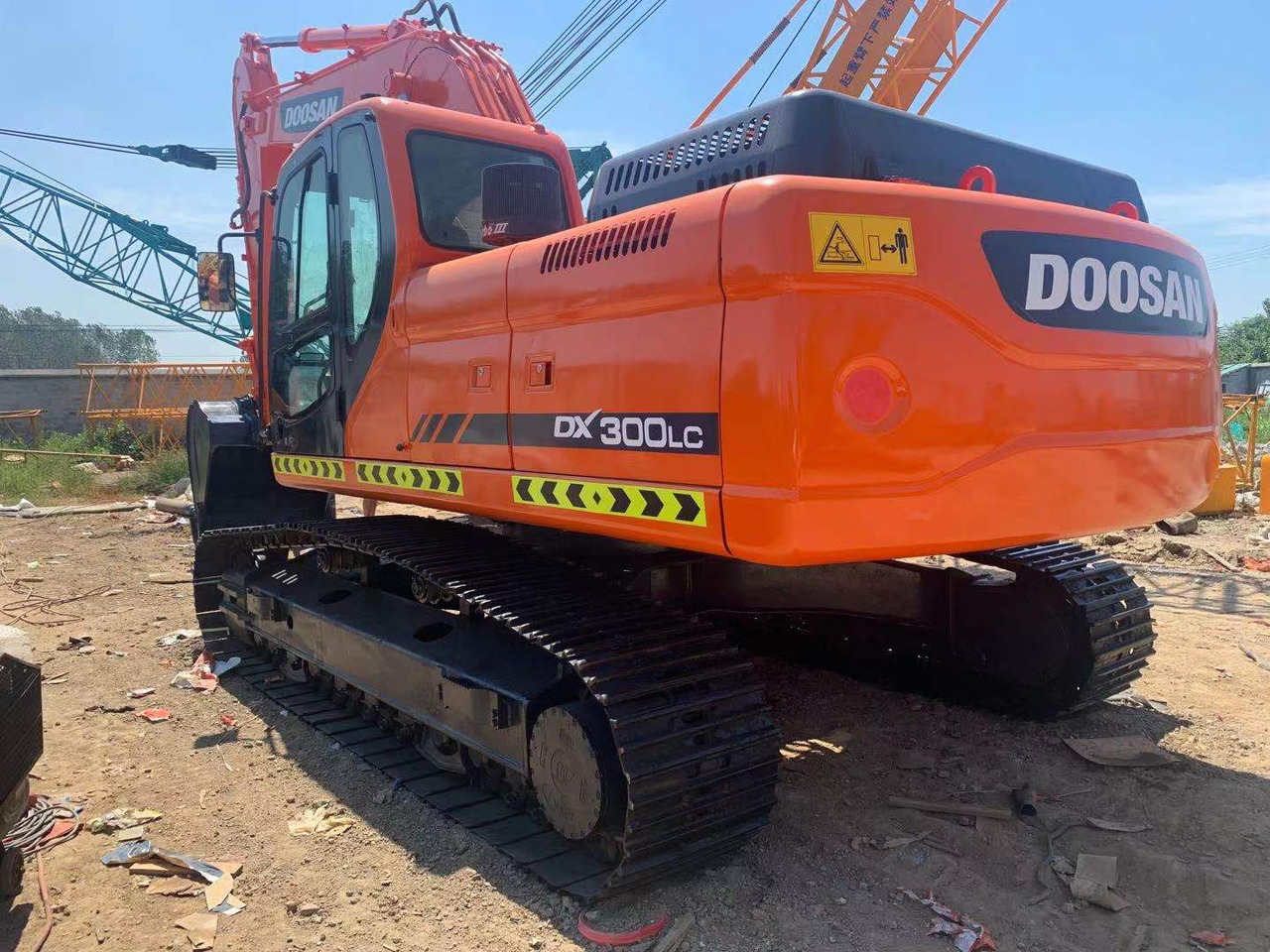 DOOSAN DX300LC - Kāpurķēžu ekskavators: foto 5 DOOSAN DX300LC - Kāpurķēžu ekskavators: foto 5