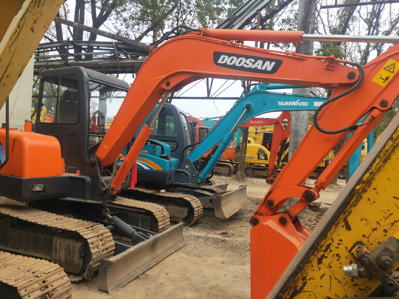 DOOSAN Mini Excavator DH5550 - Mini-ekskavators: foto 5 DOOSAN Mini Excavator DH5550 - Mini-ekskavators: foto 5