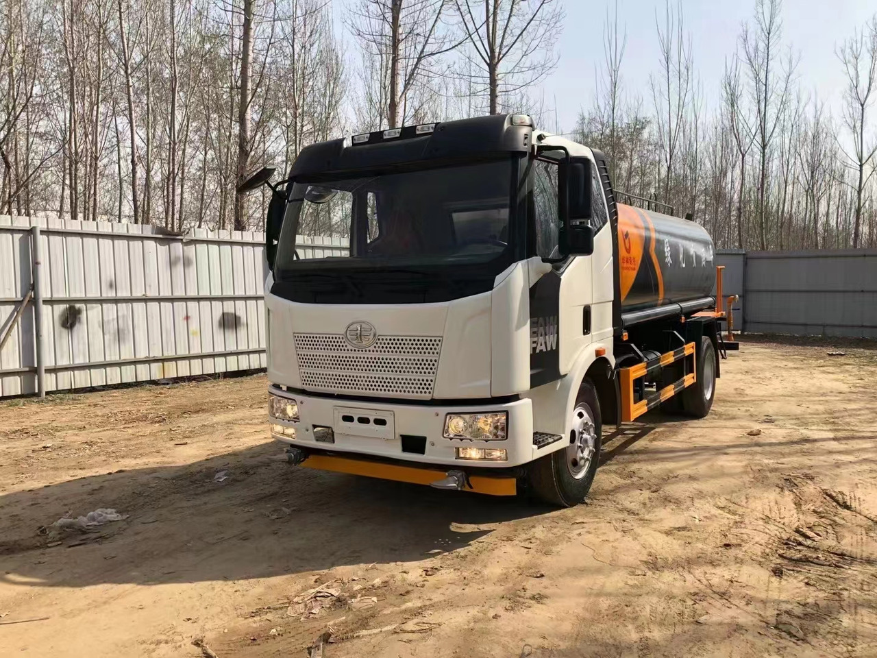 FAW Water Tanker ClickHere For DISCOUNT - Autocisterna: foto 2 FAW Water Tanker ClickHere For DISCOUNT - Autocisterna: foto 2
