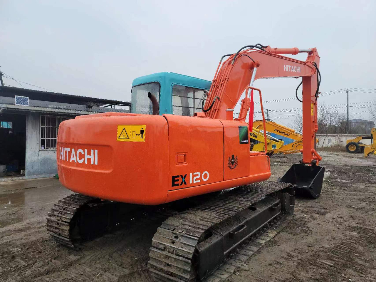 HITACHI EX120-3 - Kāpurķēžu ekskavators: foto 4 HITACHI EX120-3 - Kāpurķēžu ekskavators: foto 4