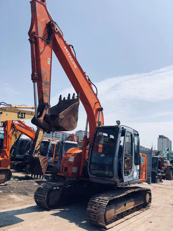 HITACHI EX135 - Kāpurķēžu ekskavators: foto 5 HITACHI EX135 - Kāpurķēžu ekskavators: foto 5