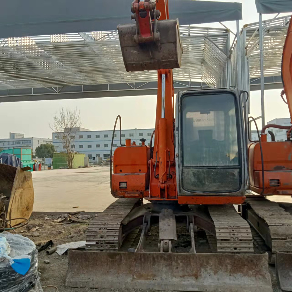 HITACHI EX60-5 - Kāpurķēžu ekskavators: foto 3 HITACHI EX60-5 - Kāpurķēžu ekskavators: foto 3