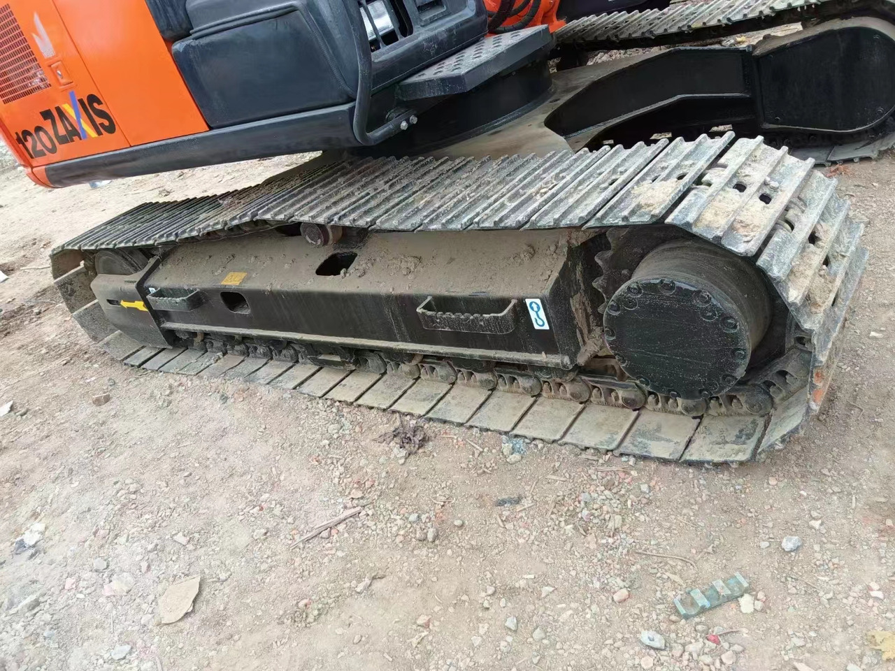 HITACHI Wheel Excavator ZX120 Click Here for Discount - Kāpurķēžu ekskavators: foto 5 HITACHI Wheel Excavator ZX120 Click Here for Discount - Kāpurķēžu ekskavators: foto 5
