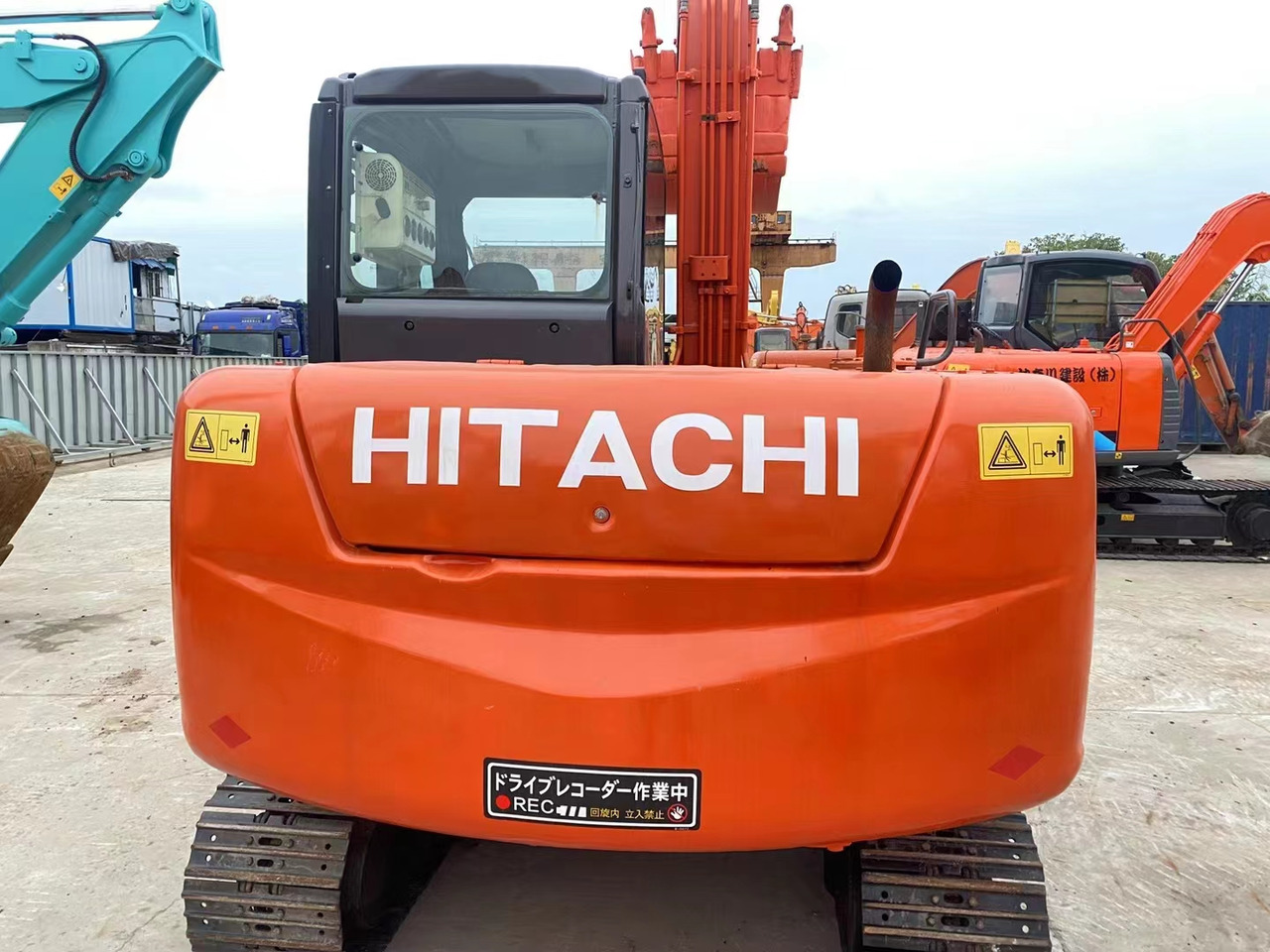 HITACHI ZX60 - Kāpurķēžu ekskavators: foto 4 HITACHI ZX60 - Kāpurķēžu ekskavators: foto 4