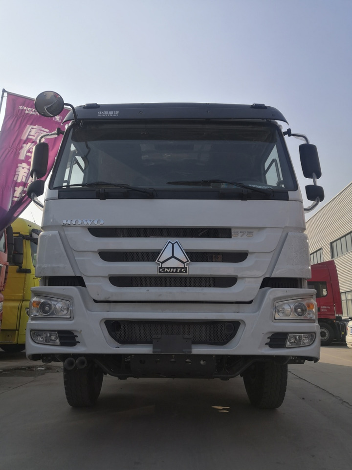HOWO 10Cube Cement Mixer Truck 6*4 Click Here for Discount - Betonvedējs: foto 3 HOWO 10Cube Cement Mixer Truck 6*4 Click Here for Discount - Betonvedējs: foto 3