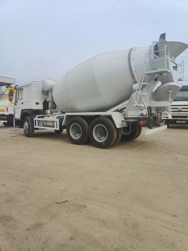 HOWO 375 Cement Mixer Truck 6*4 - Betonvedējs: foto 4 HOWO 375 Cement Mixer Truck 6*4 - Betonvedējs: foto 4