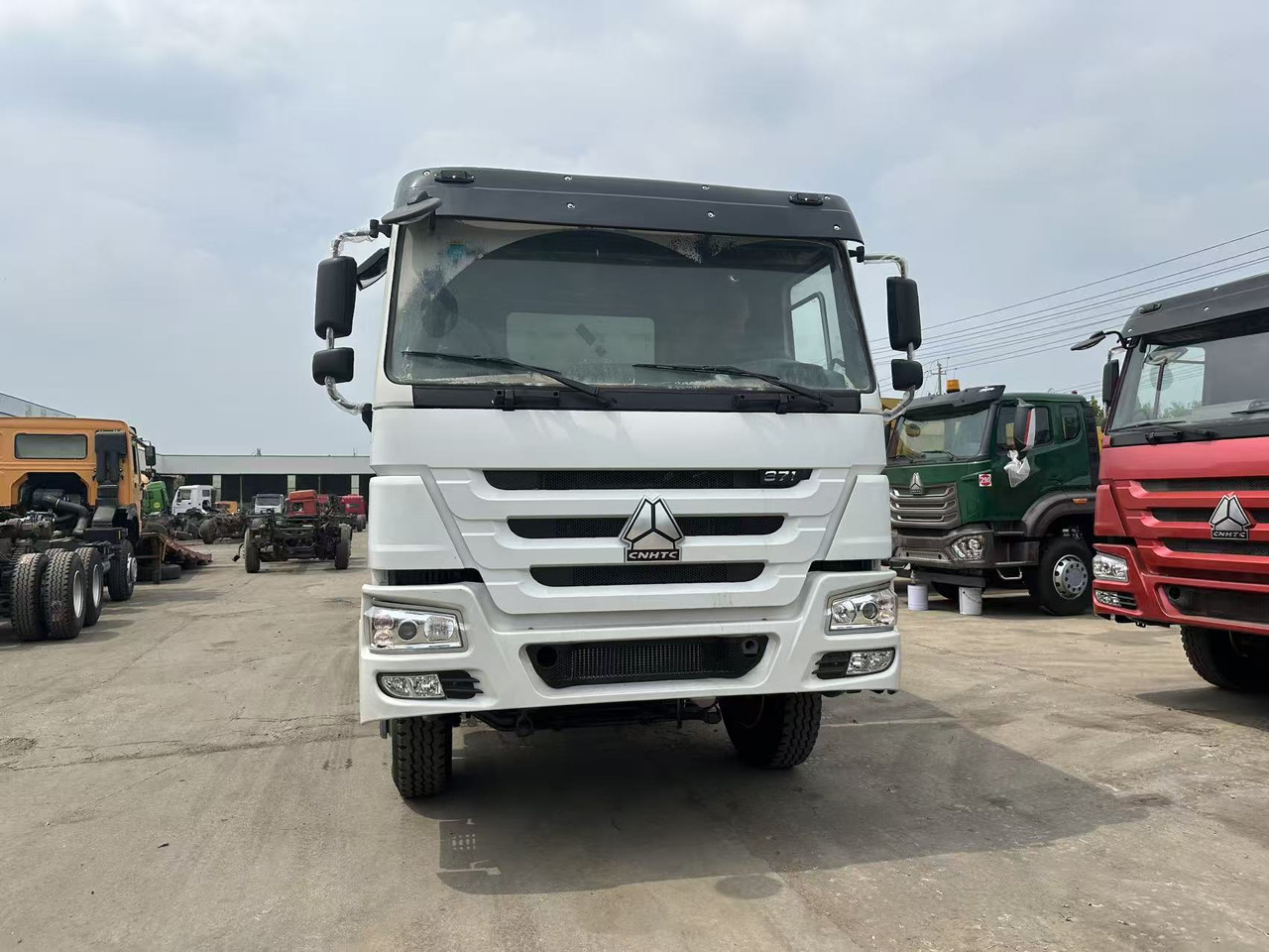 HOWO Dump Truck 6x4 Click Here for Discount - Kravas automašīna pašizgāzējs: foto 1 HOWO Dump Truck 6x4 Click Here for Discount - Kravas automašīna pašizgāzējs: foto 1