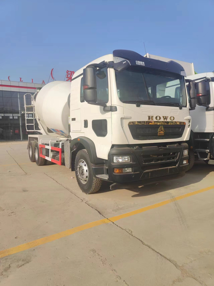 HOWO TX350 Cement Mixer Truck Click Here for Discount - Betonvedējs: foto 3 HOWO TX350 Cement Mixer Truck Click Here for Discount - Betonvedējs: foto 3