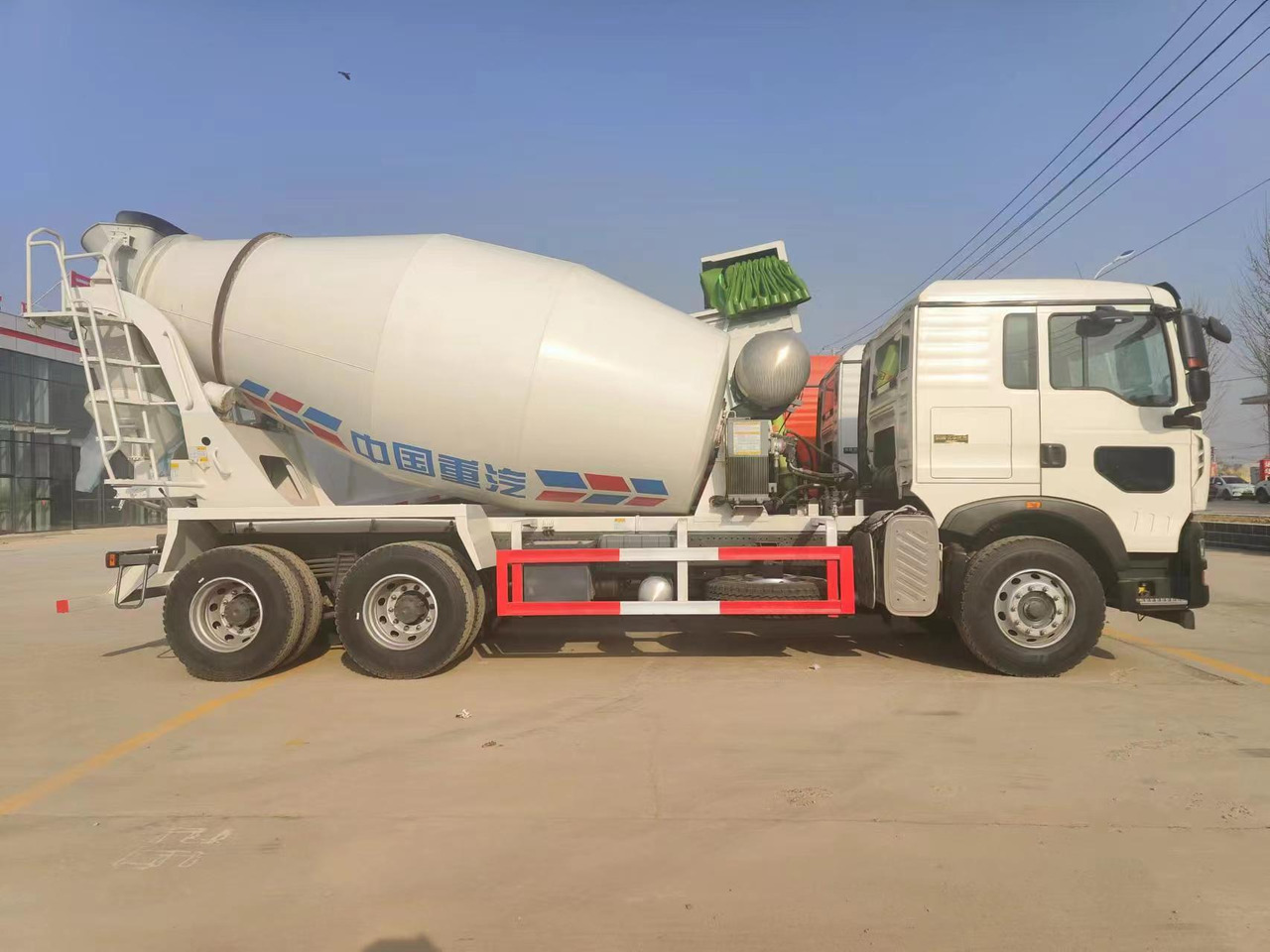 HOWO TX350 Cement Mixer Truck Click Here for Discount - Betonvedējs: foto 5 HOWO TX350 Cement Mixer Truck Click Here for Discount - Betonvedējs: foto 5