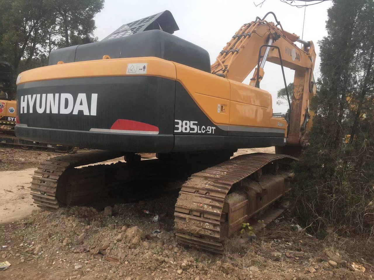 HYUNDAI R385 - Riteņu ekskavators: foto 3 HYUNDAI R385 - Riteņu ekskavators: foto 3