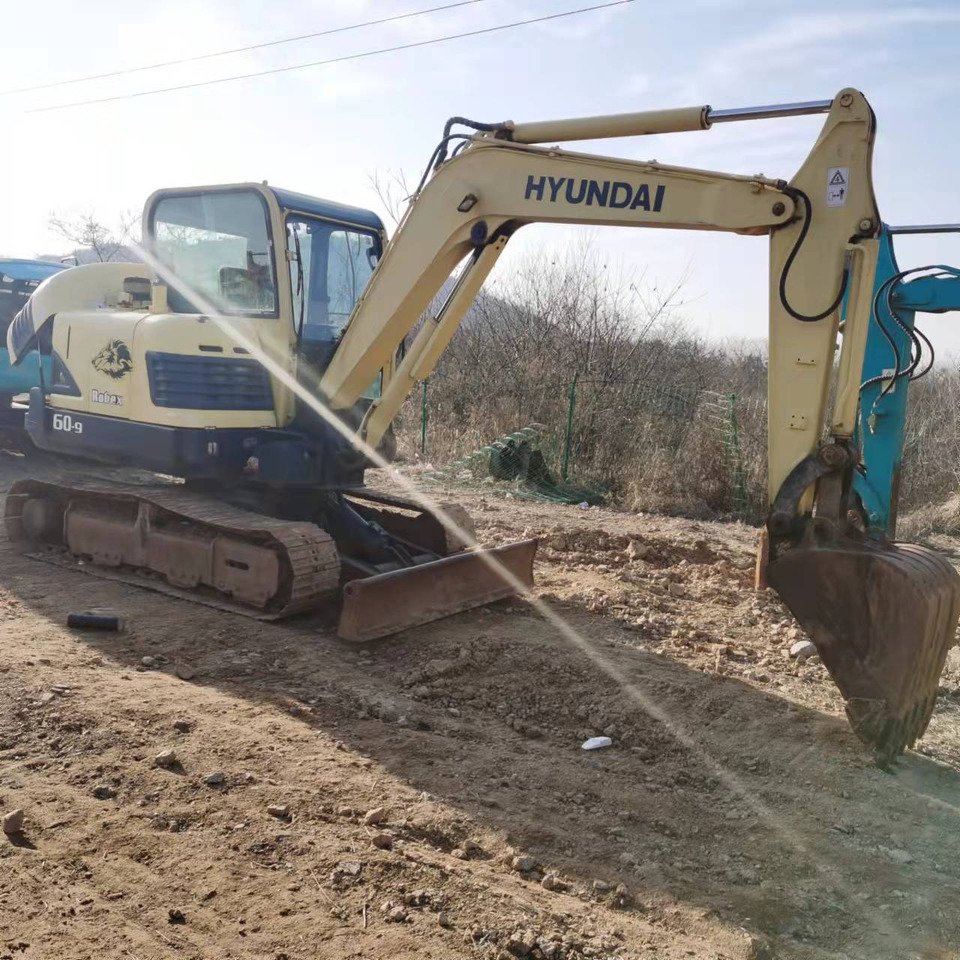 HYUNDAI R60-9 - Kāpurķēžu ekskavators: foto 3 HYUNDAI R60-9 - Kāpurķēžu ekskavators: foto 3