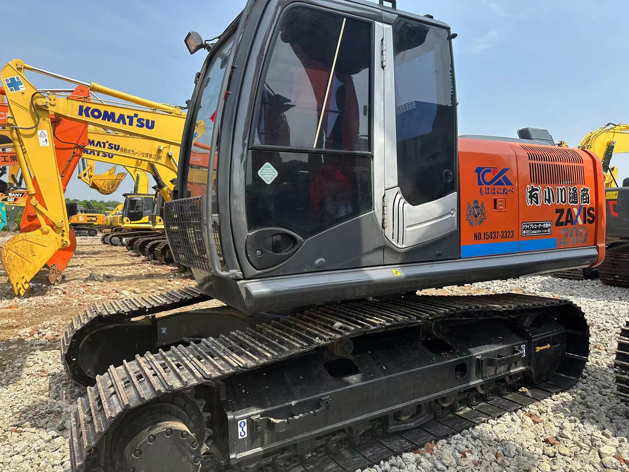 Hitachi ZX200 Excavator Click for Discount - Ekskavators: foto 3 Hitachi ZX200 Excavator Click for Discount - Ekskavators: foto 3