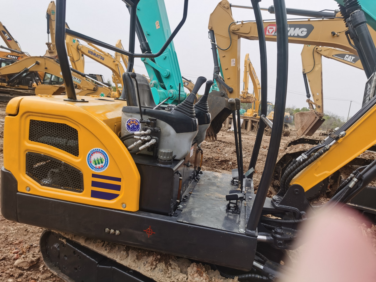 KOMATSU PC18MR - Kāpurķēžu ekskavators: foto 5 KOMATSU PC18MR - Kāpurķēžu ekskavators: foto 5
