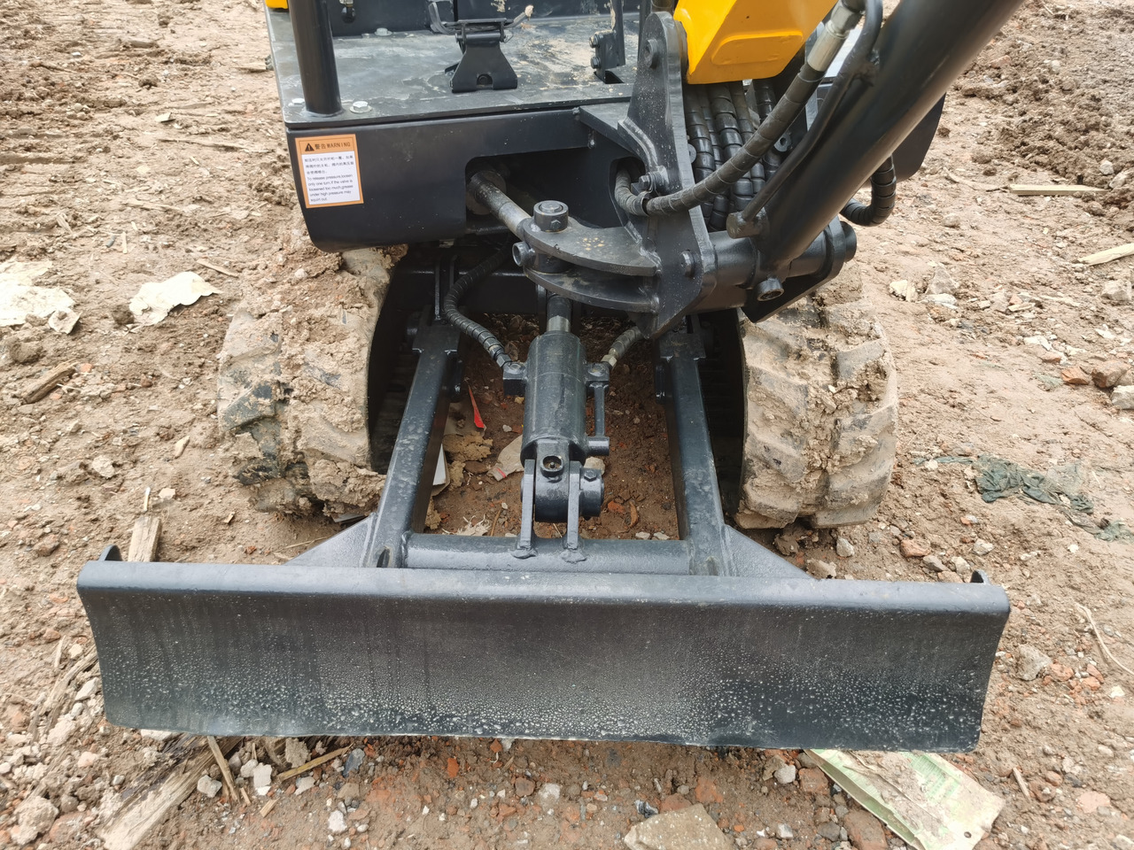 KOMATSU PC18MR - Kāpurķēžu ekskavators: foto 4 KOMATSU PC18MR - Kāpurķēžu ekskavators: foto 4