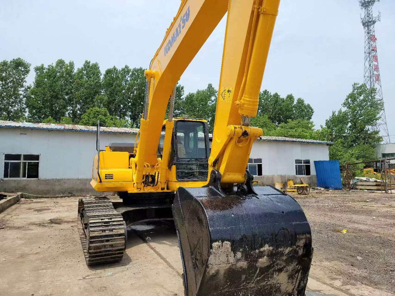 KOMATSU PC300-7 - Kāpurķēžu ekskavators: foto 3 KOMATSU PC300-7 - Kāpurķēžu ekskavators: foto 3