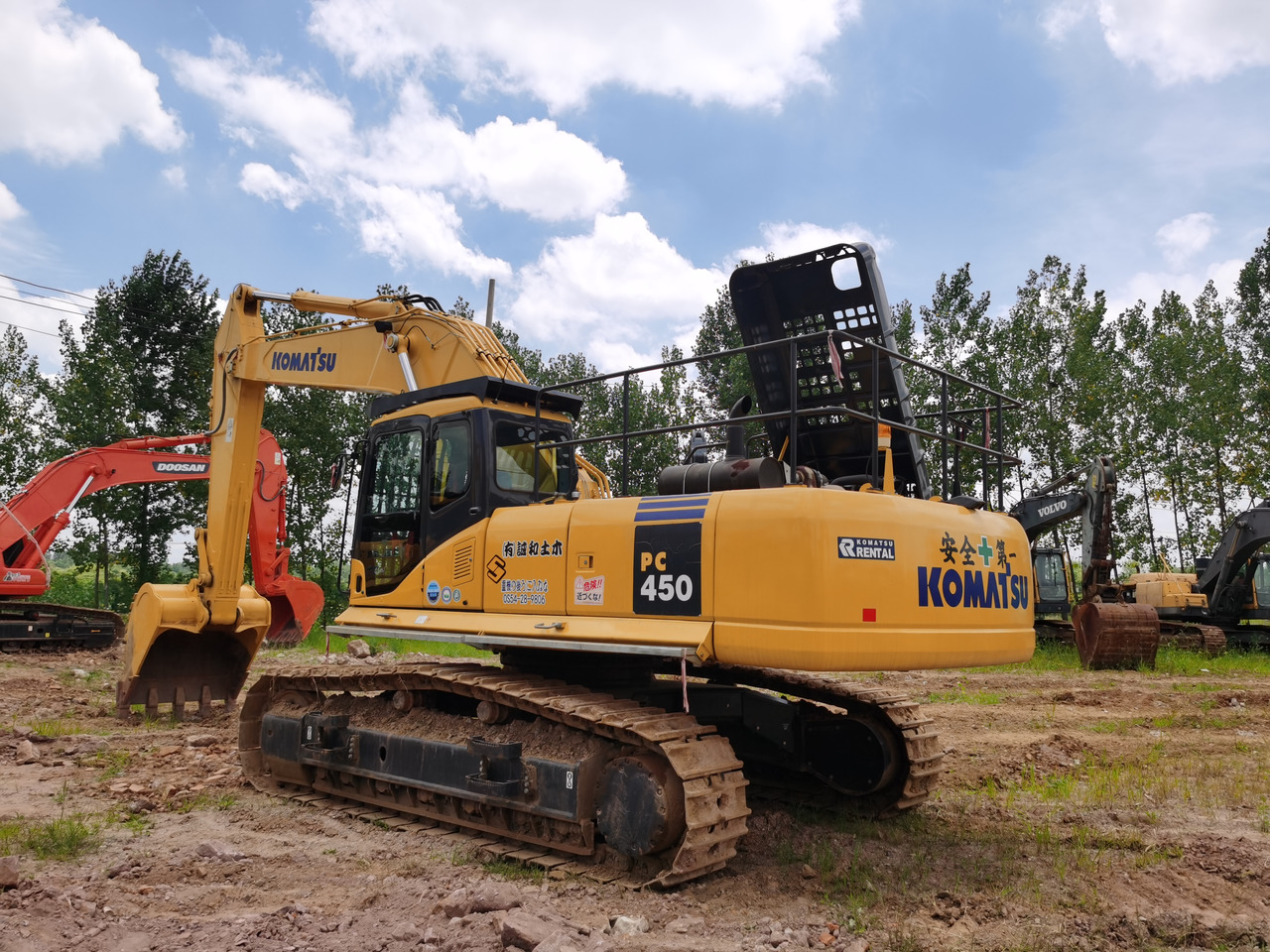 KOMATSU PC450-7 - Kāpurķēžu ekskavators: foto 4 KOMATSU PC450-7 - Kāpurķēžu ekskavators: foto 4
