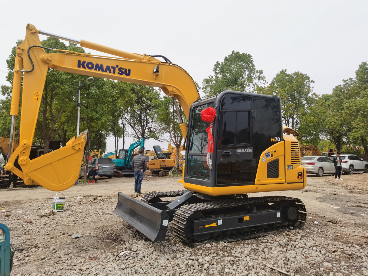 KOMATSU PC70-8 - Kāpurķēžu ekskavators: foto 1 KOMATSU PC70-8 - Kāpurķēžu ekskavators: foto 1