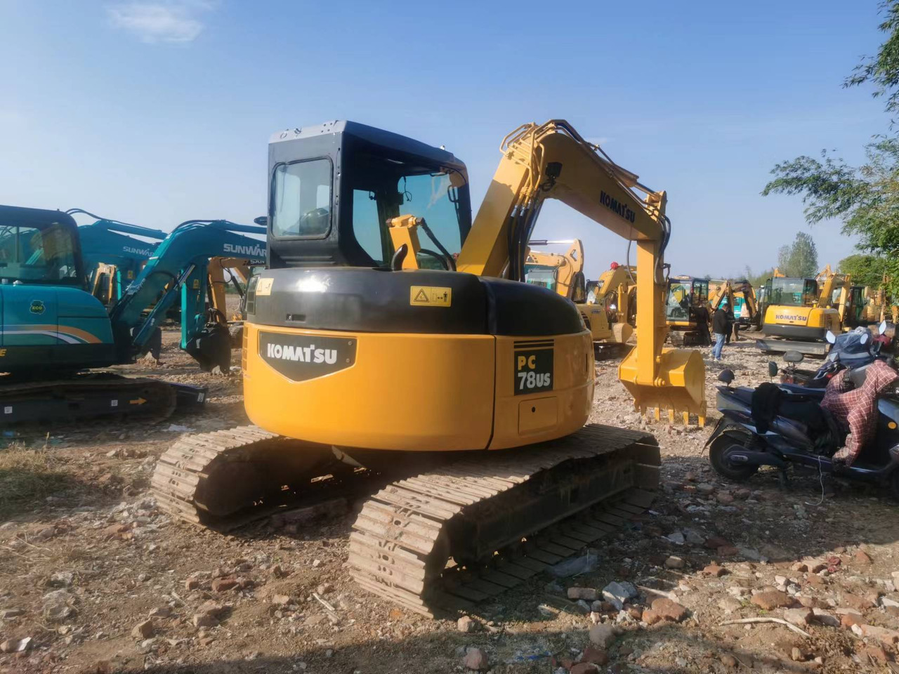 KOMATSU PC78US - Kāpurķēžu ekskavators: foto 3 KOMATSU PC78US - Kāpurķēžu ekskavators: foto 3