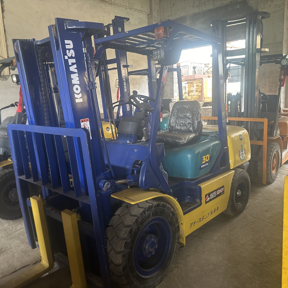 Komatsu FD30 Forklift Click for Discount - Dīzeļiekrāvējs: foto 1 Komatsu FD30 Forklift Click for Discount - Dīzeļiekrāvējs: foto 1