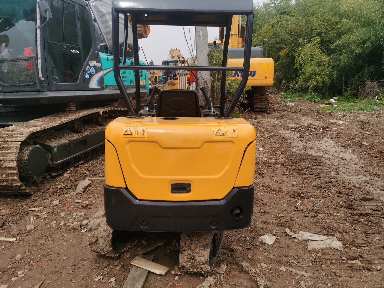 Komatsu PC18MR - Kāpurķēžu ekskavators: foto 5 Komatsu PC18MR - Kāpurķēžu ekskavators: foto 5
