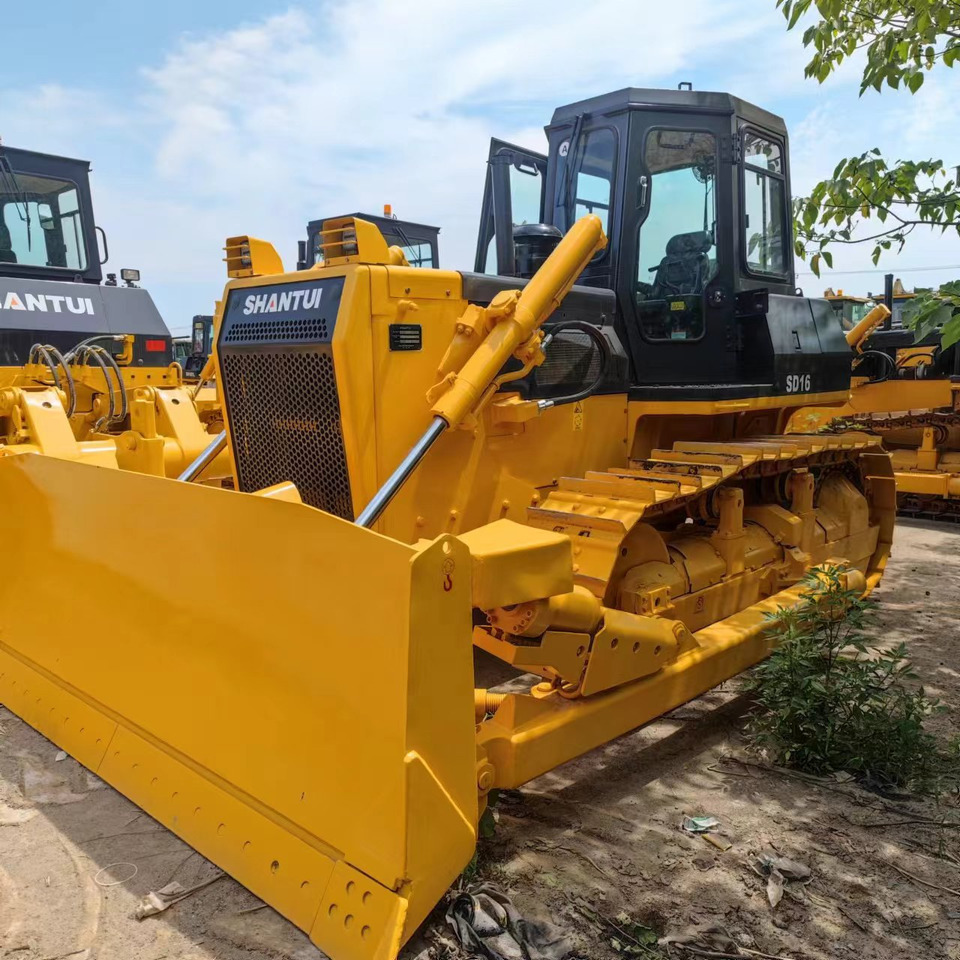 SHANTUI Bulldozer SD16 with Low Hours for Sale - Buldozers: foto 1 SHANTUI Bulldozer SD16 with Low Hours for Sale - Buldozers: foto 1