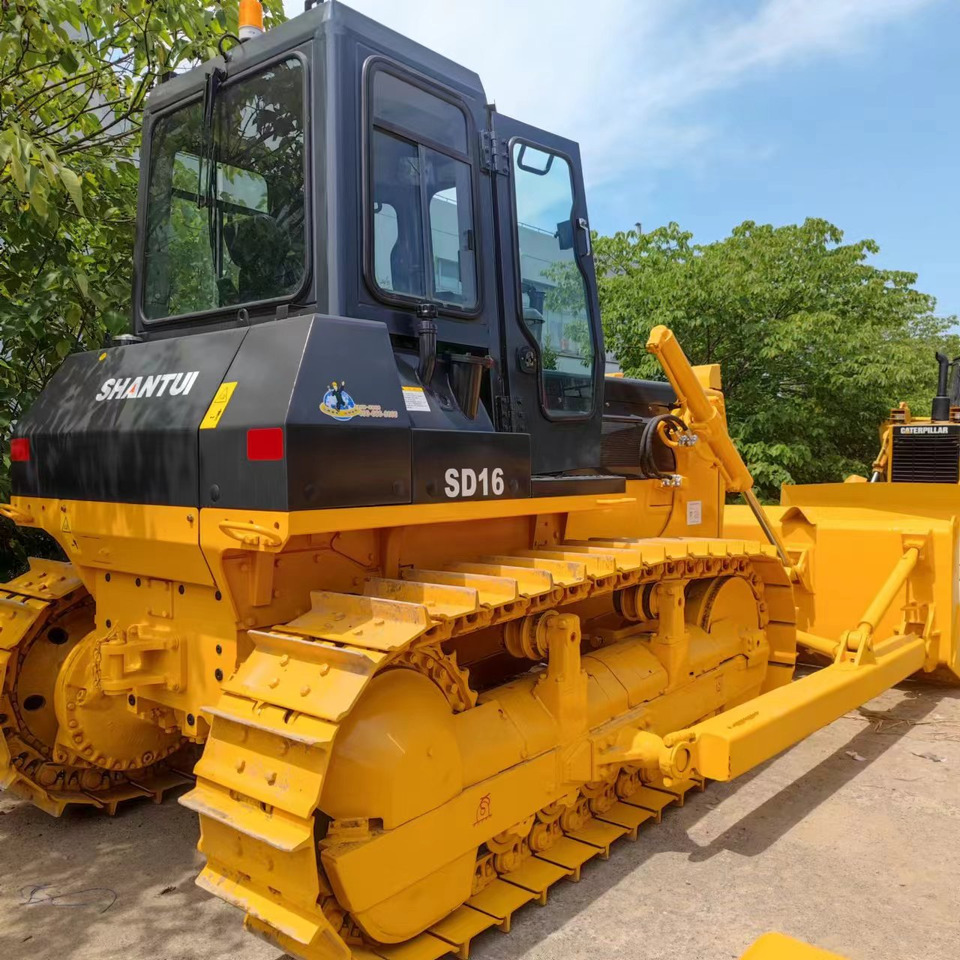 SHANTUI Bulldozer SD16 with Low Hours for Sale - Buldozers: foto 3 SHANTUI Bulldozer SD16 with Low Hours for Sale - Buldozers: foto 3
