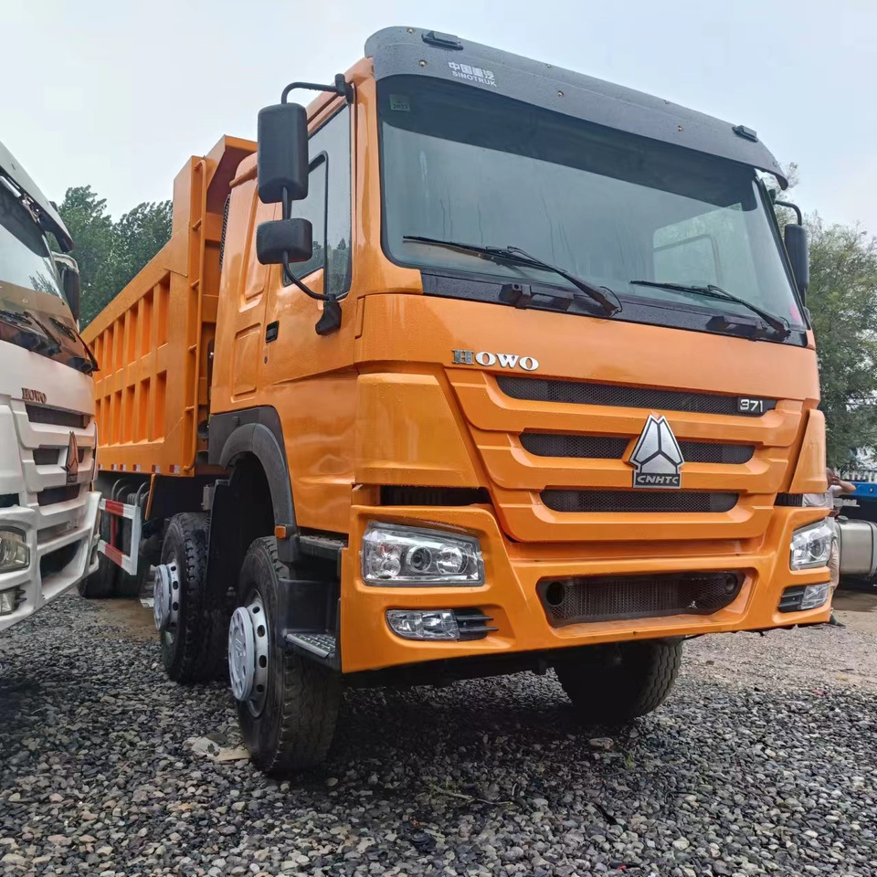 SINOTRUK 8x4 HOWO Dump Truck Click for Discount - Kravas automašīna pašizgāzējs: foto 2 SINOTRUK 8x4 HOWO Dump Truck Click for Discount - Kravas automašīna pašizgāzējs: foto 2