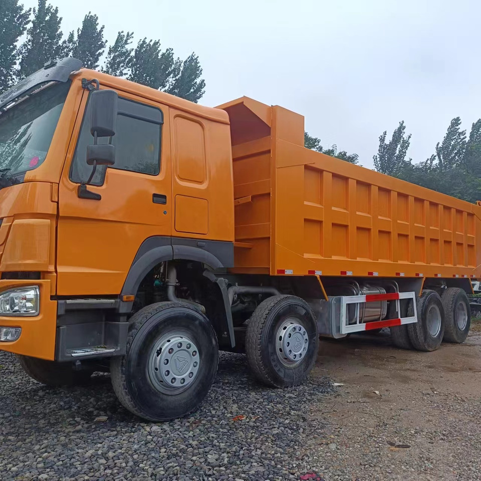 SINOTRUK 8x4 HOWO Dump Truck Click for Discount - Kravas automašīna pašizgāzējs: foto 3 SINOTRUK 8x4 HOWO Dump Truck Click for Discount - Kravas automašīna pašizgāzējs: foto 3