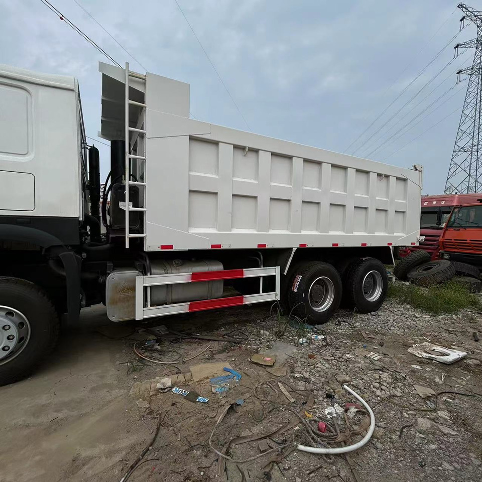 SINOTRUK HOWO 6x4 Dump Truck Click for Discount - Kravas automašīna pašizgāzējs: foto 3 SINOTRUK HOWO 6x4 Dump Truck Click for Discount - Kravas automašīna pašizgāzējs: foto 3