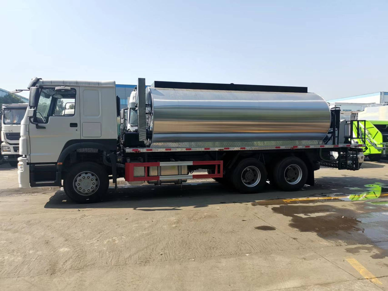 SINOTRUK HOWO CLICK HERE FOR DISCOUNT - Gudronators: foto 3 SINOTRUK HOWO CLICK HERE FOR DISCOUNT - Gudronators: foto 3