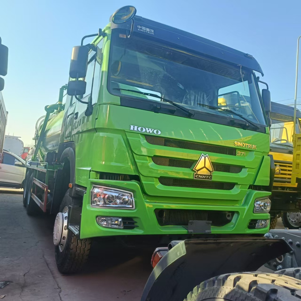 SINOTRUK HOWO Sewage Suction Truck 6*4 Click Here for Discount - Asenizācijas mašīna: foto 1 SINOTRUK HOWO Sewage Suction Truck 6*4 Click Here for Discount - Asenizācijas mašīna: foto 1