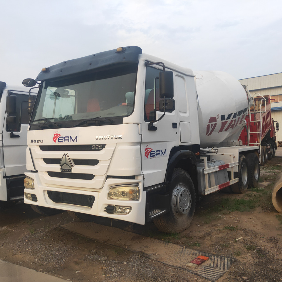 SINOTRUK HOWO371 - Betona maisītājs: foto 2 SINOTRUK HOWO371 - Betona maisītājs: foto 2