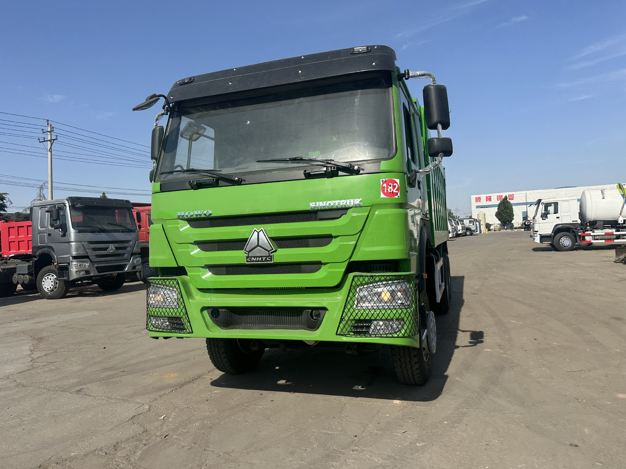Sinotruck 6x4 HOWO Dump Truck Clcik for Discount - Kravas automašīna pašizgāzējs: foto 1 Sinotruck 6x4 HOWO Dump Truck Clcik for Discount - Kravas automašīna pašizgāzējs: foto 1