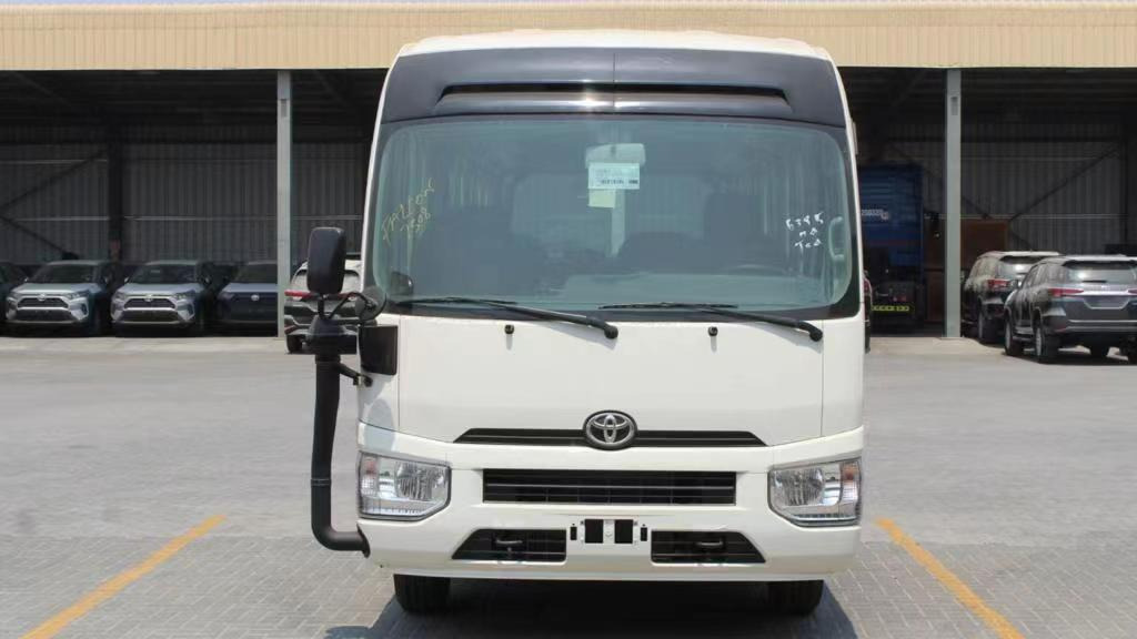 Starppilsētu autobuss TOYOTA Coach: foto 9