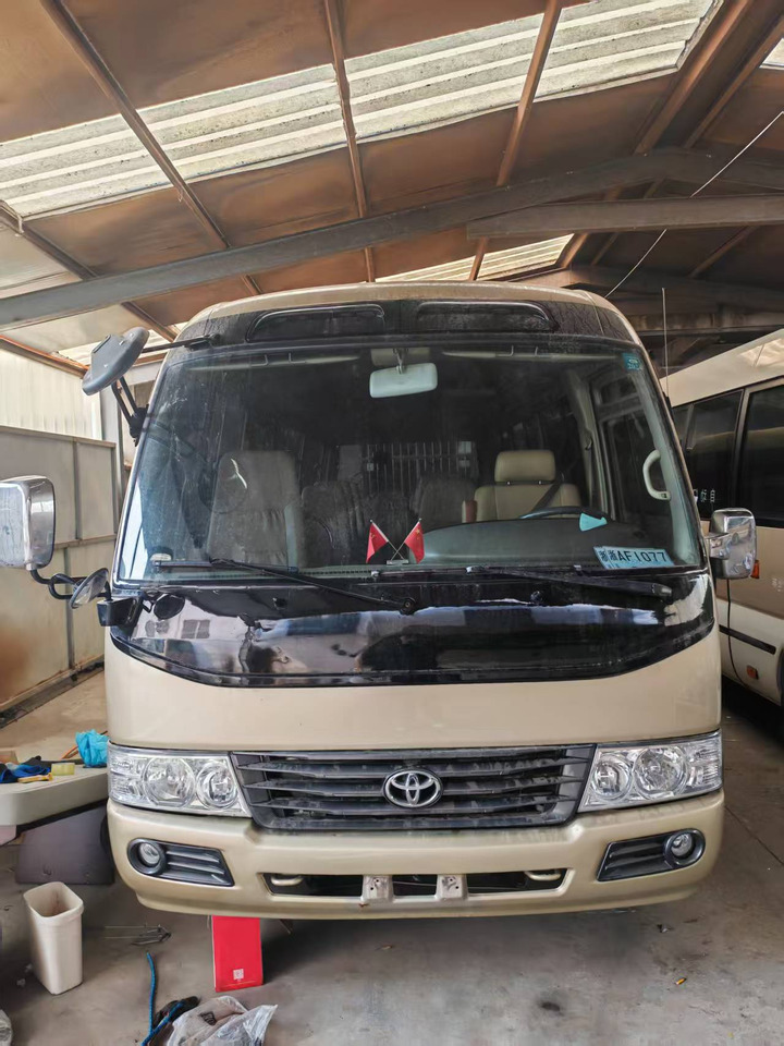 TOYOTA Coaster Mini Bus - Starppilsētu autobuss: foto 1 TOYOTA Coaster Mini Bus - Starppilsētu autobuss: foto 1