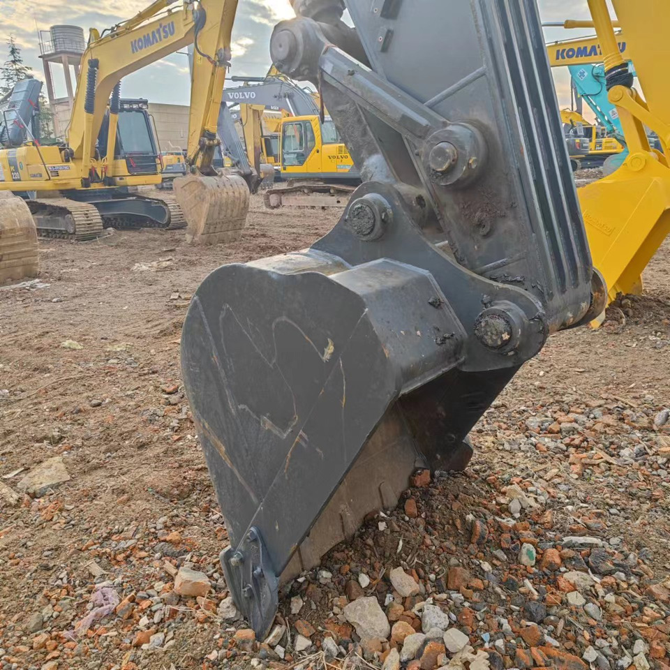 VOLVO Excavator EC240 Click for Discount - Ekskavators: foto 3 VOLVO Excavator EC240 Click for Discount - Ekskavators: foto 3