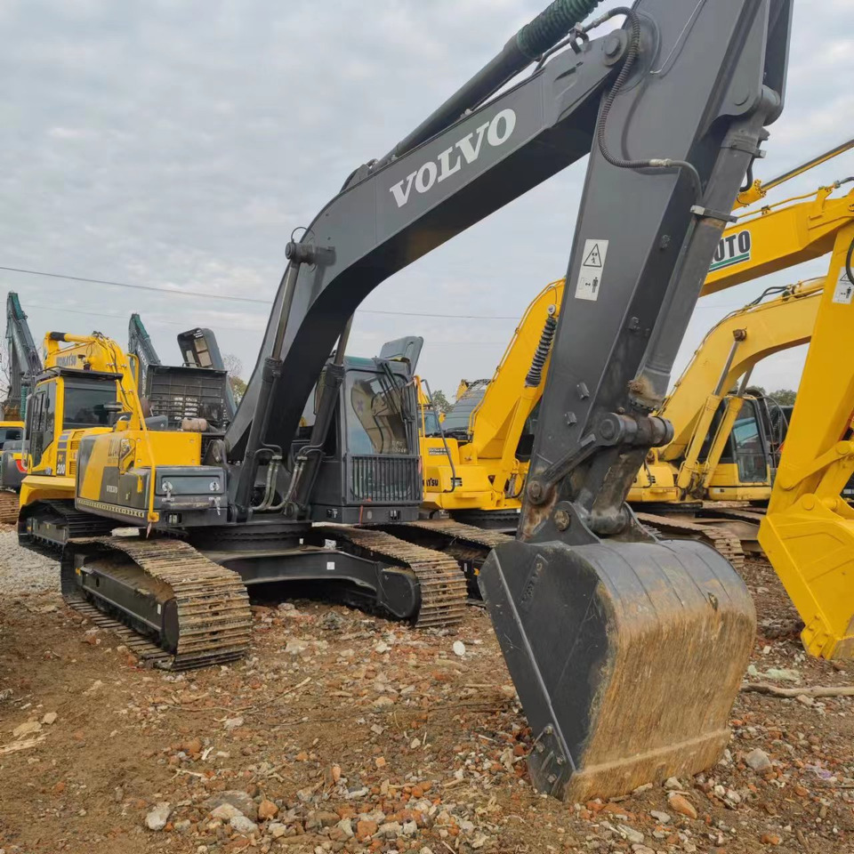 VOLVO Excavator EC240 Click for Discount - Ekskavators: foto 1 VOLVO Excavator EC240 Click for Discount - Ekskavators: foto 1