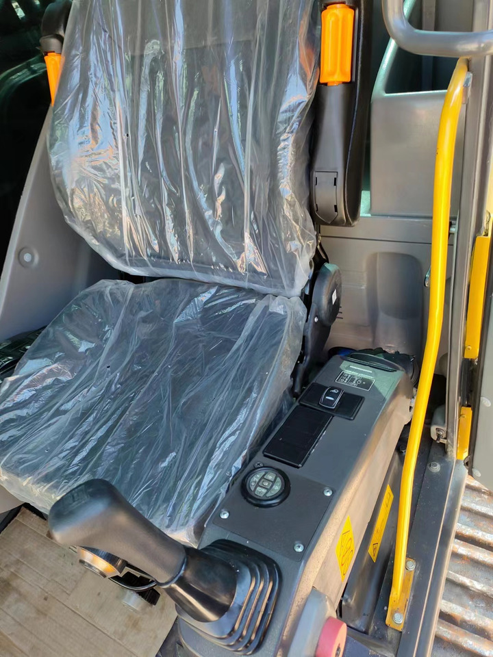 VOLVO Excavator - Ekskavators: foto 5 VOLVO Excavator - Ekskavators: foto 5