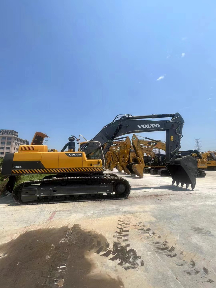 VOLVO Excavator - Kāpurķēžu ekskavators: foto 1 VOLVO Excavator - Kāpurķēžu ekskavators: foto 1