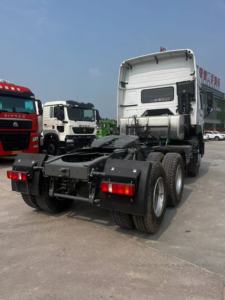 Vilcējs HOWO Truck Unit 380HP 6*4 New Brand Click Here for Discount: foto 6
