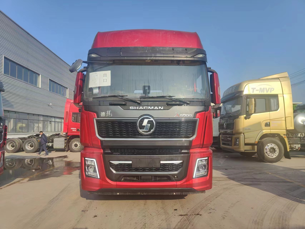 SINOTRUK Delong X5000 4X2 Automatic Tractor Unit - Vilcējs: foto 2 SINOTRUK Delong X5000 4X2 Automatic Tractor Unit - Vilcējs: foto 2